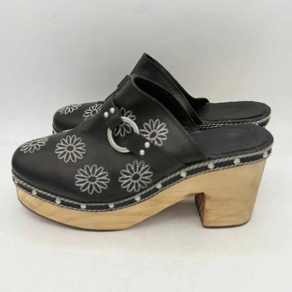 Urban Outfitters UO Daizy Clog Black Leather Daisy Embroidered Wood Platform 9